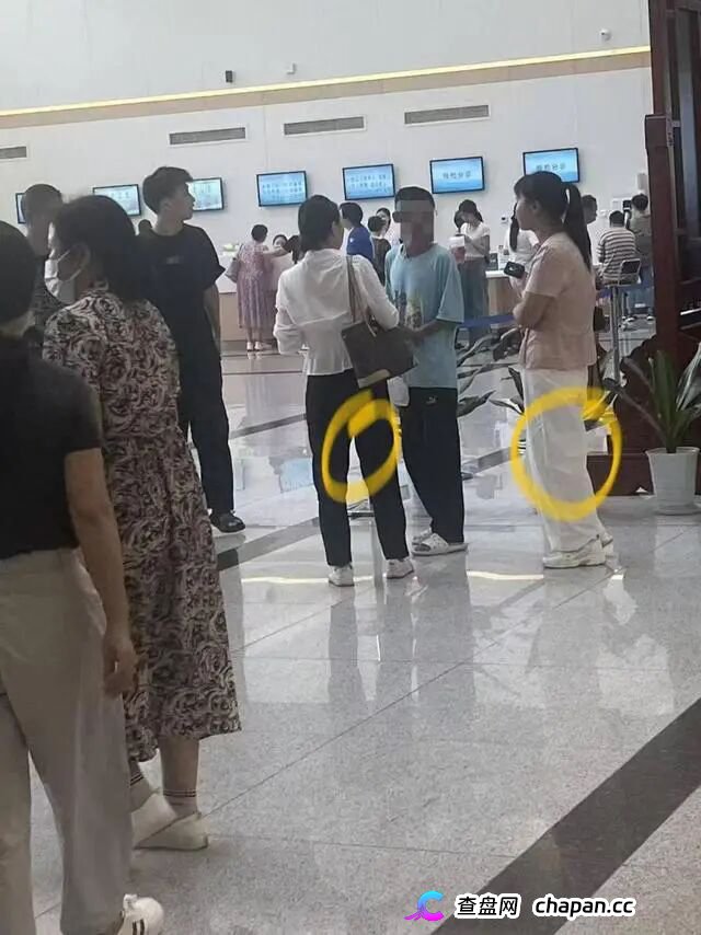 医托在长沙三甲医院“忽悠”病患前往中医馆，记者暗访曝光层层套路